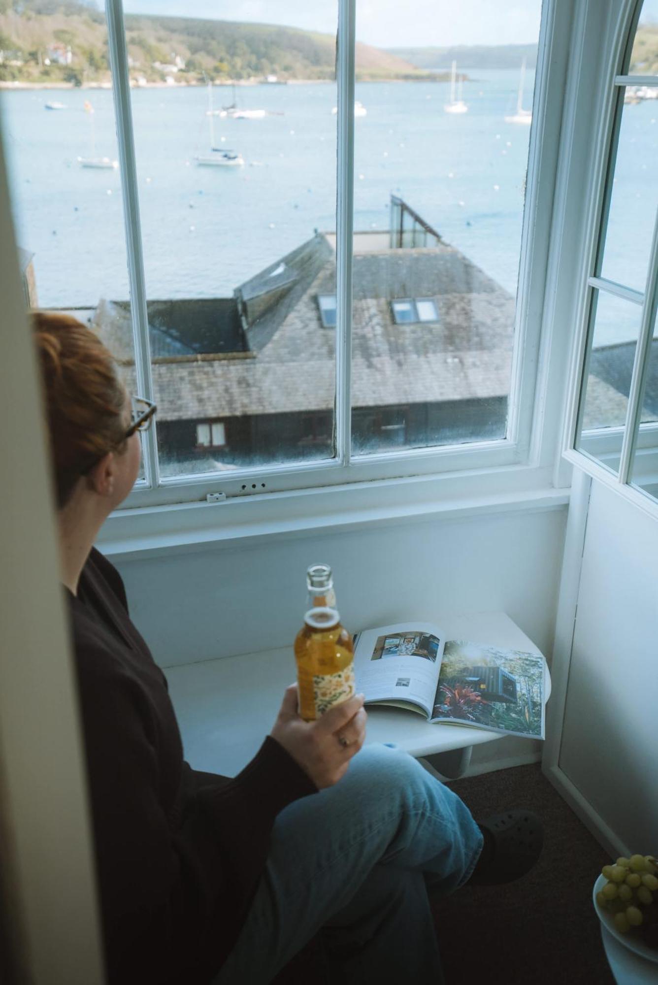 Breathtaking High Street Townhouse With Stunning Sea Views At 'The Old Fishermans Townhouse' Falmouth Luaran gambar